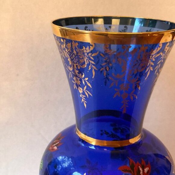 Exquisite vintage Cobalt Blue Vase with intricate beaded design - Picture 4 of 7